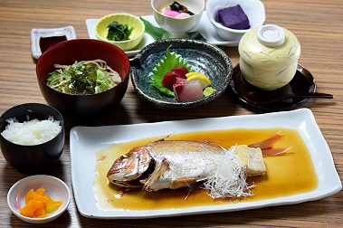 煮魚御膳（そば・うどん付）1,950円（税別）